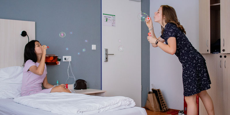 Teile dir ein Zimmer mit deinen Freunde/-innen!