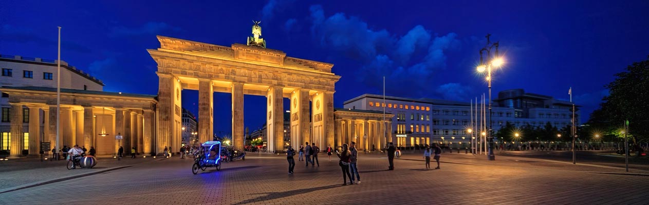 Brandenburger Tor in Berlin bei Nacht