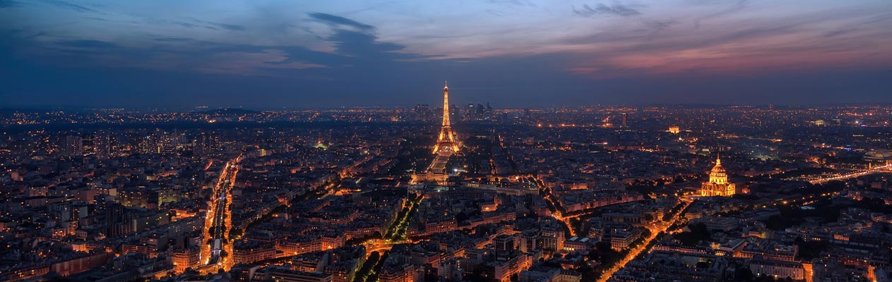 Paris, Frankreich bei Nacht