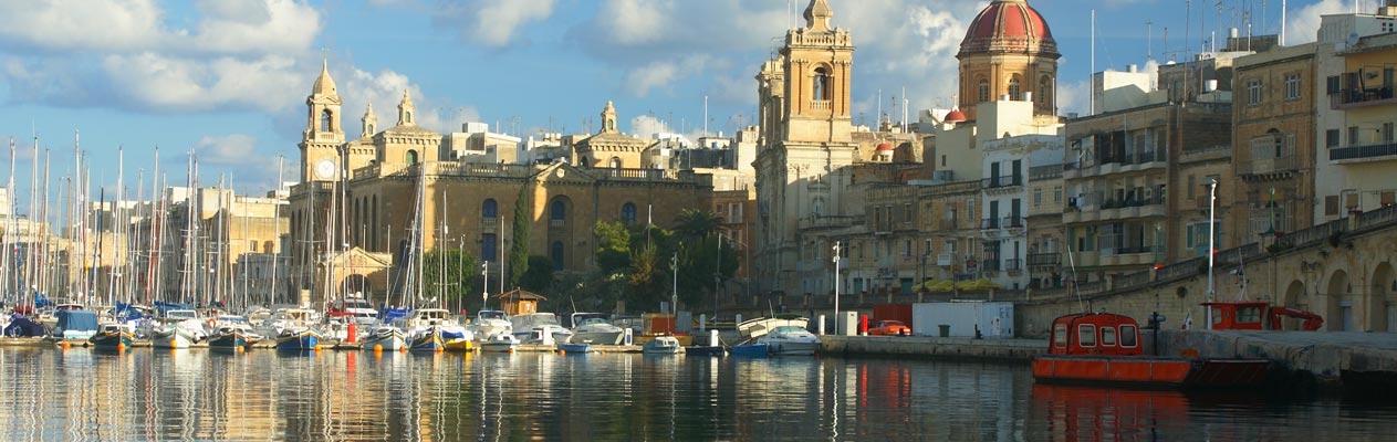 St. Julian, Küstenstadt in Malta