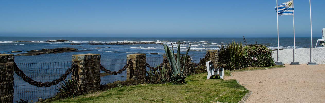 Uruguay Küste und Flagge